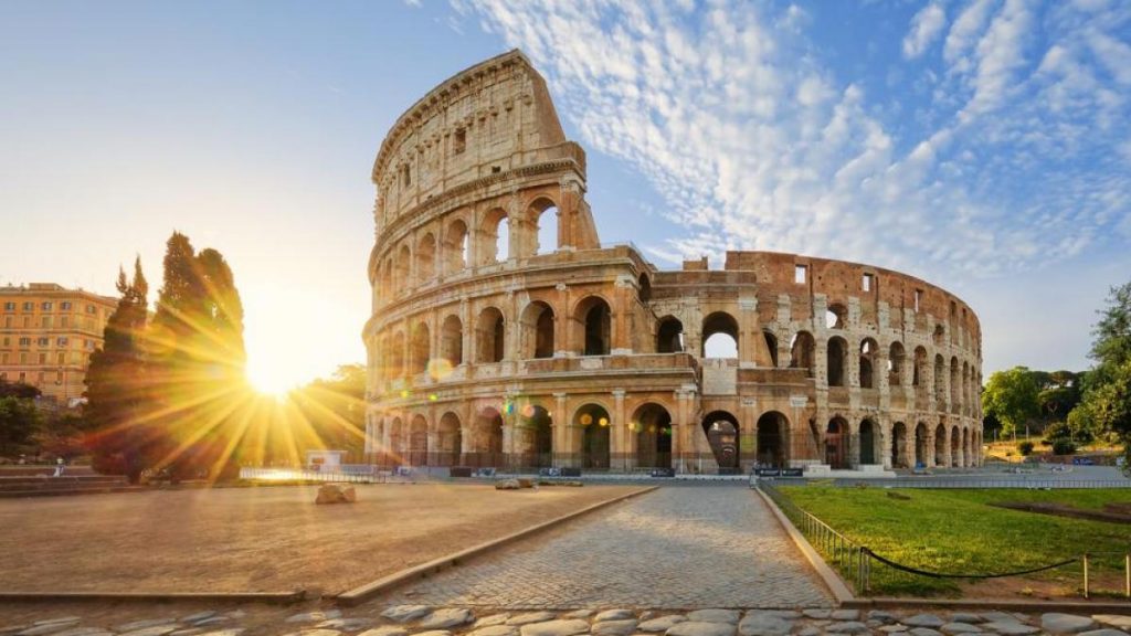 Turismo en El Coliseo de Roma: Descubre el corazón de la antigua civilización