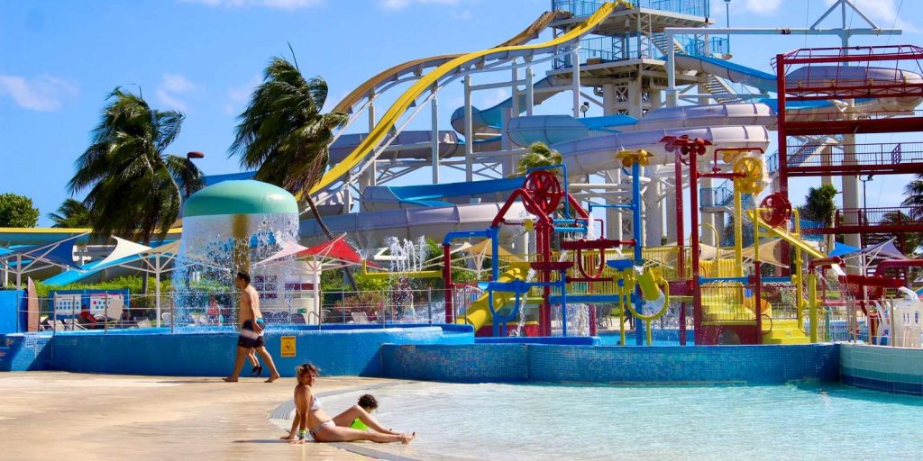 Turismo en Ventura Park: Diversión sin límites en el corazón de Cancún