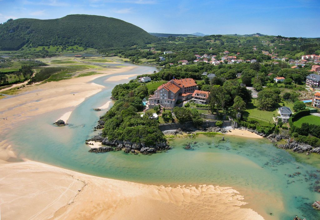 Playas de aguas claras y paseos inolvidables