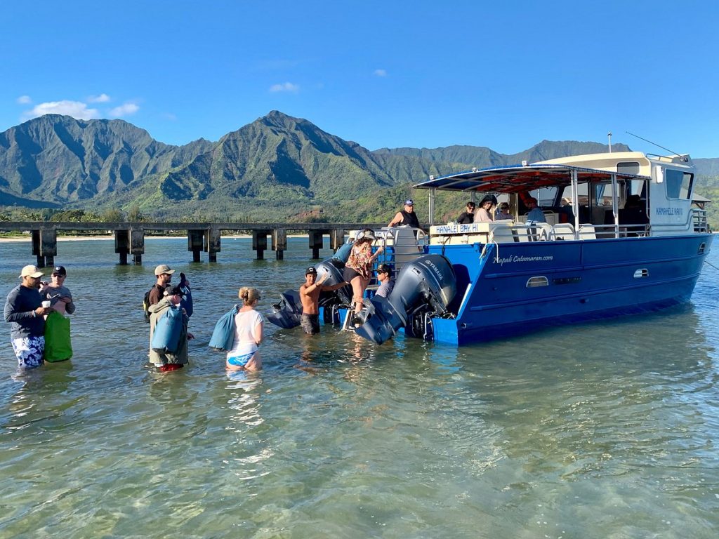 La experiencia del paseo en barco por NaPali en el Amelia K