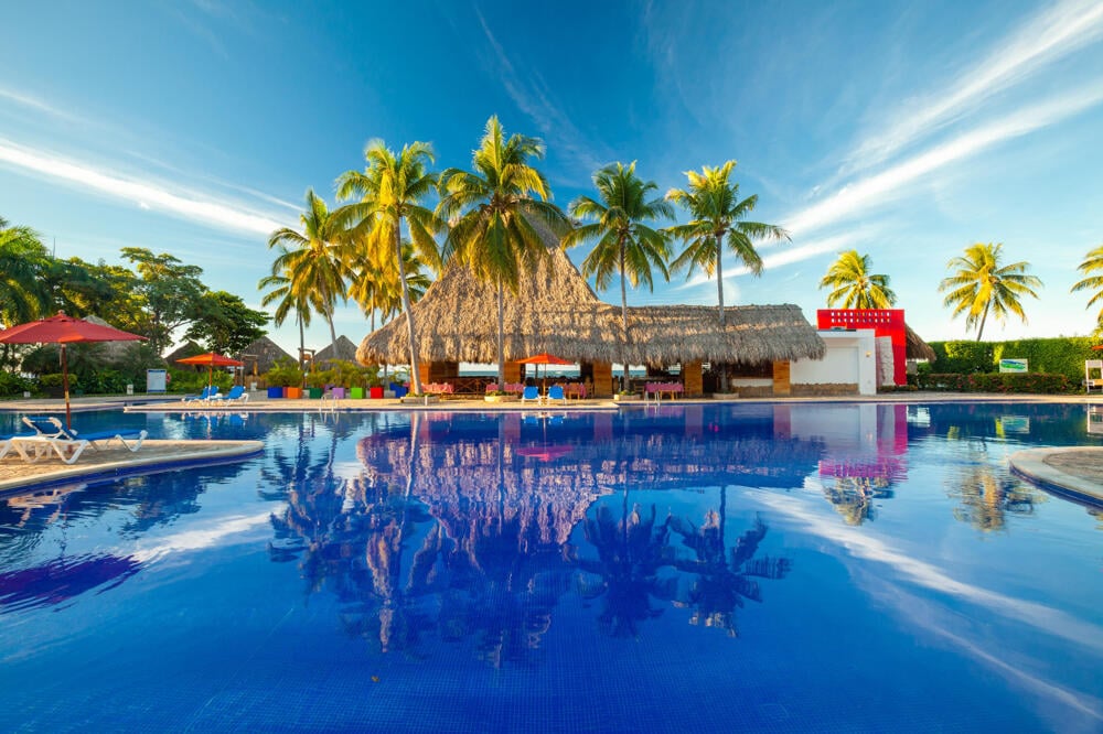 Club Salinitas Beach Resort