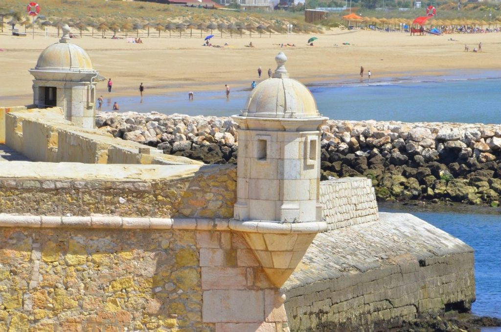 ¿Qué ver cerca de Punta de la Piedad?